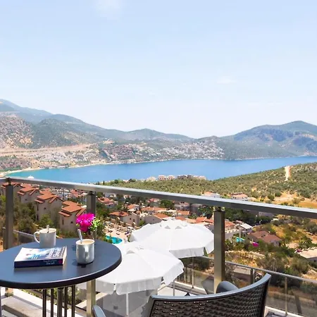 Villa Sleeps 8 With Pool Air Con And Wifi *