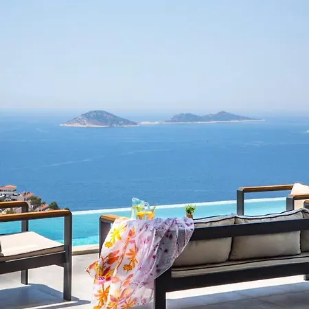 Sleeps 8 With Pool Air Con And Wifi Villa