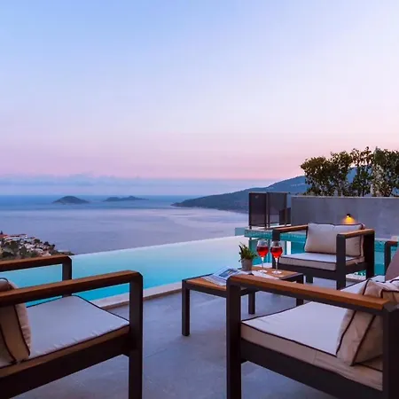 Sleeps 8 With Pool Air Con And Wifi Villa