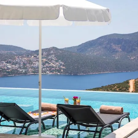 Sleeps 8 With Pool Air Con And Wifi *